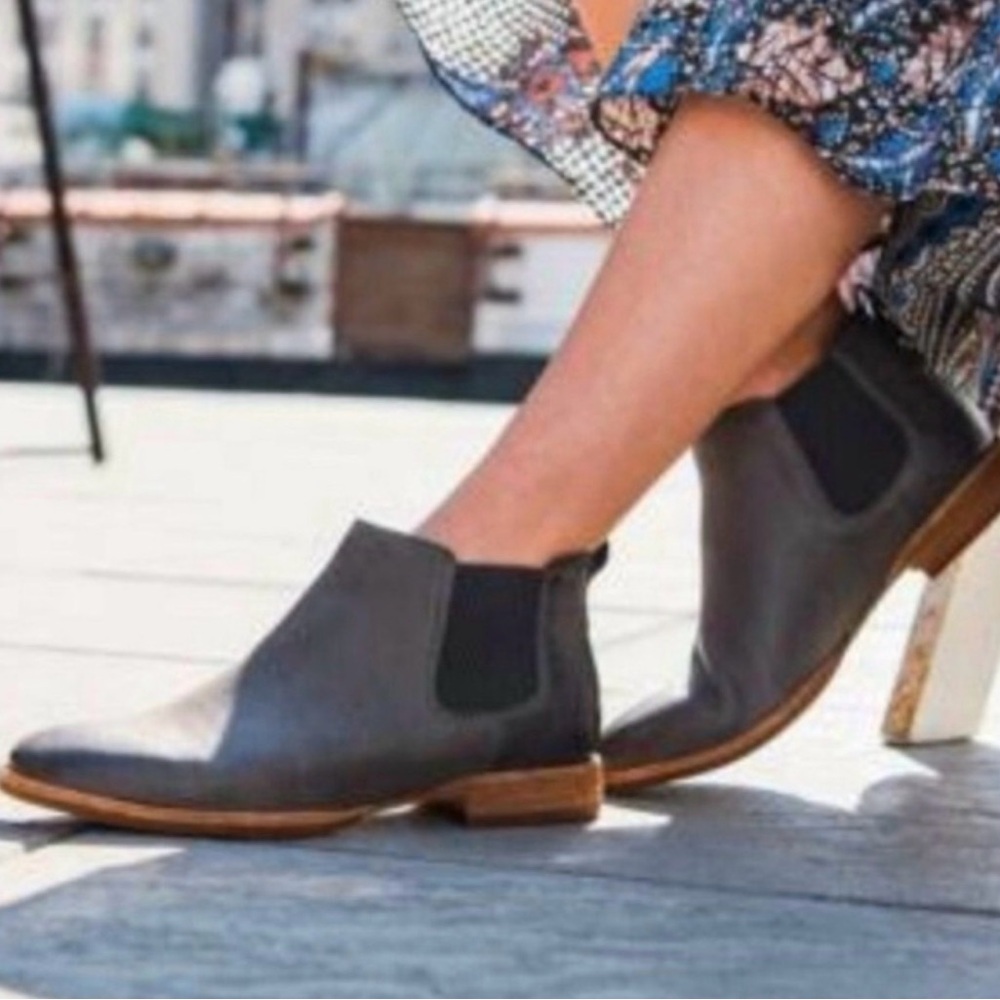 Kork-Ease Kama black leather Chelsea ankle boots. Comfortable Small heel - Picture 3 of 14